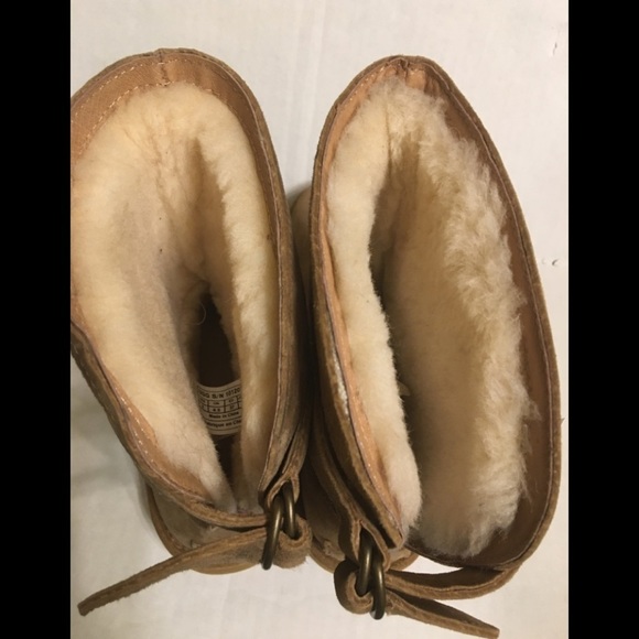 NEW UGG  Boots - Picture 15 of 16